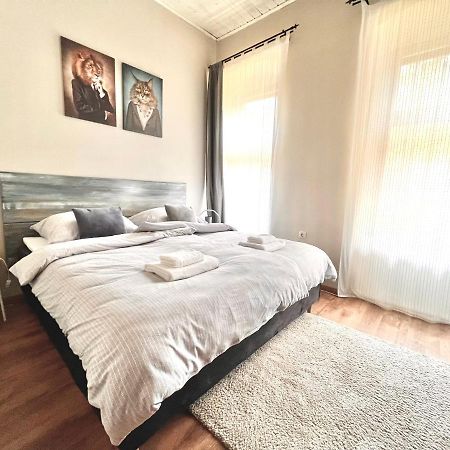 Kohaz Apartman Apartment Veszprem Bagian luar foto