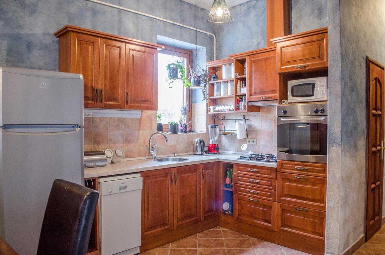 Kohaz Apartman Apartment Veszprem Bagian luar foto