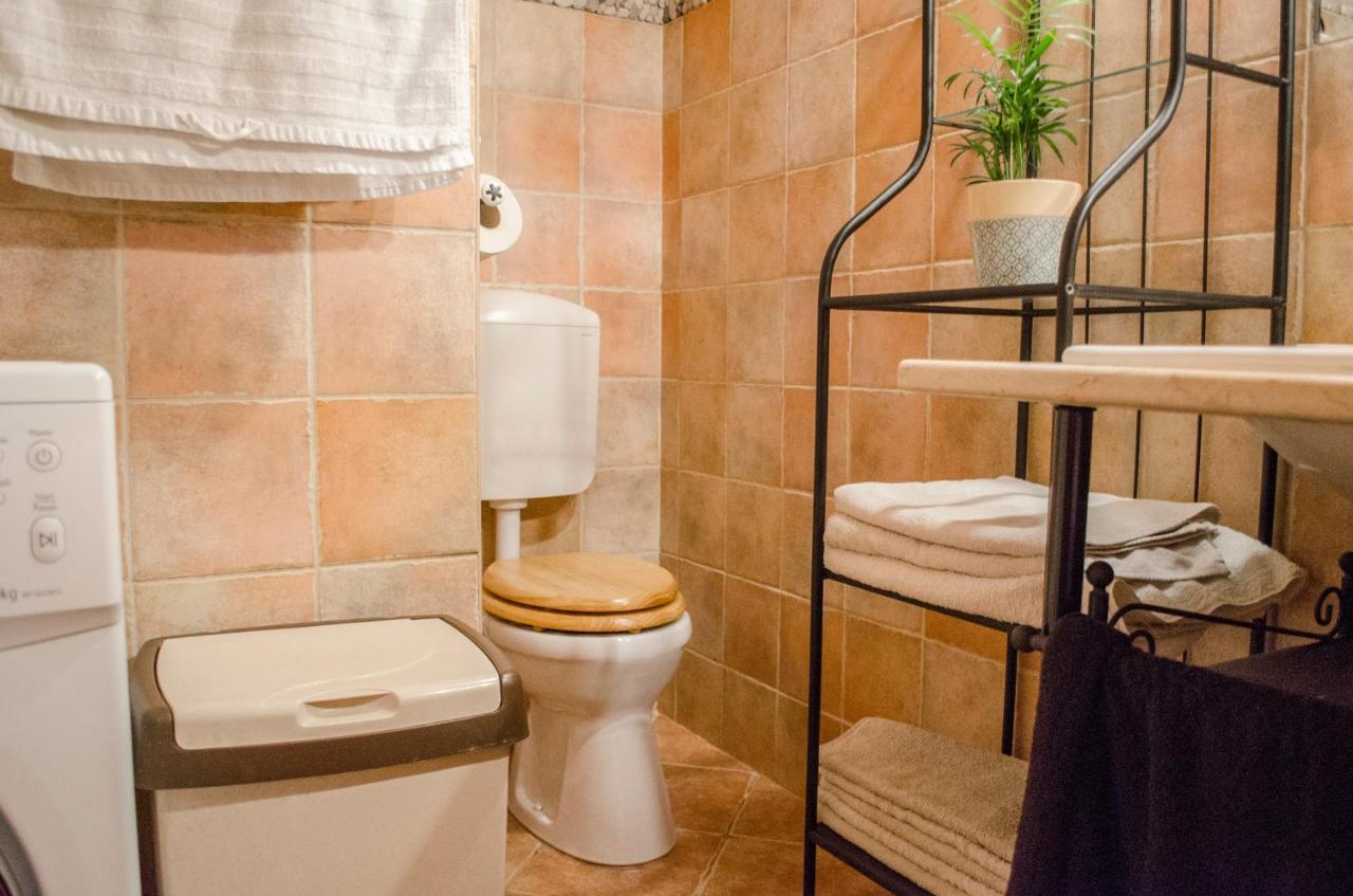 Kohaz Apartman Apartment Veszprem Bagian luar foto