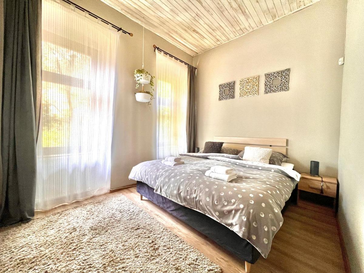 Kohaz Apartman Apartment Veszprem Bagian luar foto